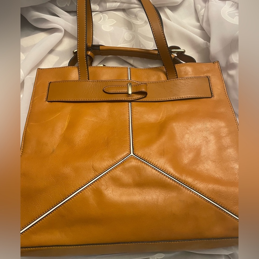 Pour La Victoire Tan Tote Bag